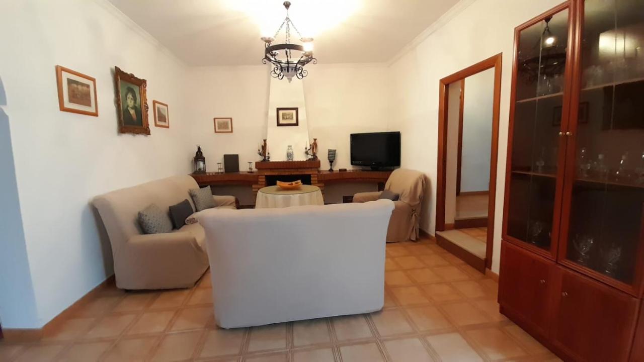 Casa Rural Dona Catalina Jimena De La Frontera Exteriör bild